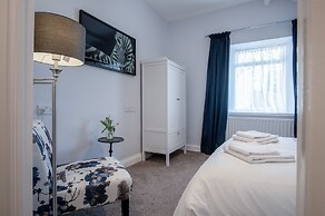 Gwynne House - 6 Bedroom - Tenby Harbour