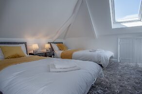 Gwynne House - 6 Bedroom - Tenby Harbour