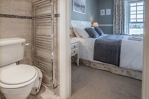 Gwynne House - 6 Bedroom - Tenby Harbour