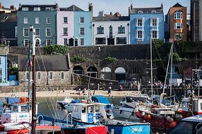 Gwynne House - 6 Bedroom - Tenby Harbour