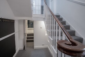 Gwynne House - 6 Bedroom - Tenby Harbour