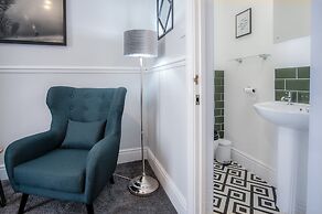 Gwynne House - 6 Bedroom - Tenby Harbour