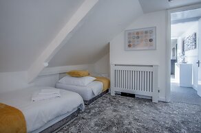 Gwynne House - 6 Bedroom - Tenby Harbour