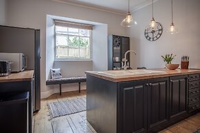 Gwynne House - 6 Bedroom - Tenby Harbour