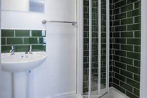 Gwynne House - 6 Bedroom - Tenby Harbour