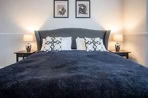 Gwynne House - 6 Bedroom - Tenby Harbour