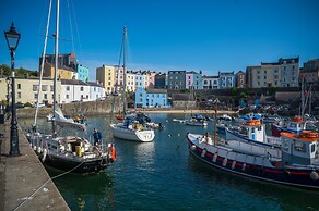 Gwynne House - 6 Bedroom - Tenby Harbour