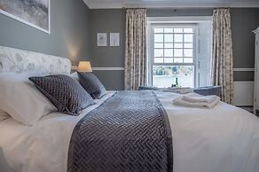 Gwynne House - 6 Bedroom - Tenby Harbour