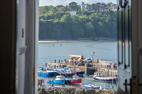 Gwynne House - 6 Bedroom - Tenby Harbour