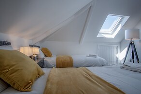 Gwynne House - 6 Bedroom - Tenby Harbour