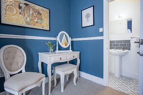 Gwynne House - 6 Bedroom - Tenby Harbour