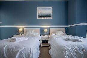 Gwynne House - 6 Bedroom - Tenby Harbour