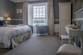 Gwynne House - 6 Bedroom - Tenby Harbour