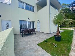 Vert Apartment