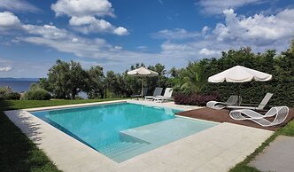 Luria Homes