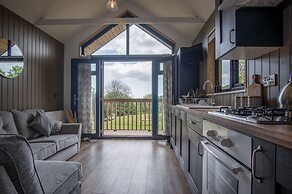 Cabin In The Woods - 1 Bed - Kilgetty