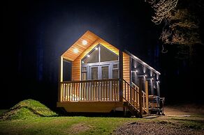 Cabin In The Woods - 1 Bed - Kilgetty