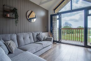 Cabin In The Woods - 1 Bed - Kilgetty