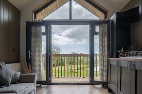 Cabin In The Woods - 1 Bed - Kilgetty