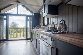 Cabin In The Woods - 1 Bed - Kilgetty