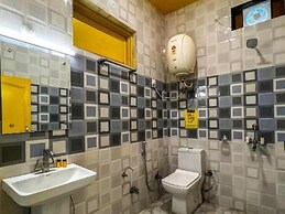 The Hosteller Kareri