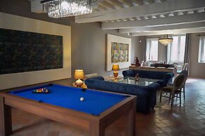LA VILLA