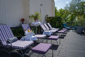 LA VILLA