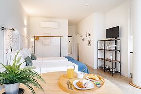 Iconic Nightlife Studio 304