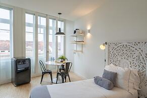 Iconic Nightlife Studio 304