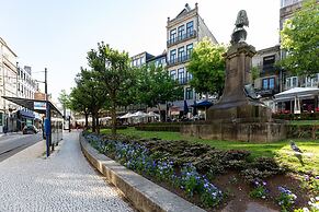 Iconic Nightlife Studio 304