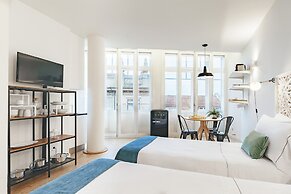 Iconic Nightlife Studio 204