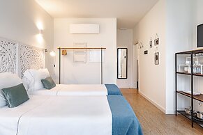 Iconic Nightlife Studio 204