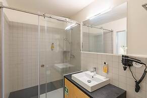 Iconic Nightlife Studio 204