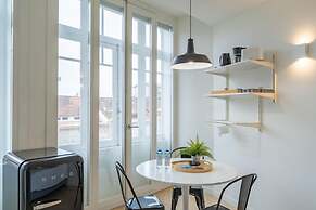 Iconic Nightlife Studio 204