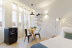 Iconic Nightlife Studio 204