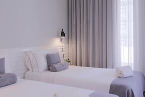 Feel Porto Merlot Townhouse