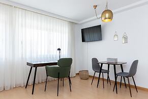 Feel Corporate Housing Marqu s IV