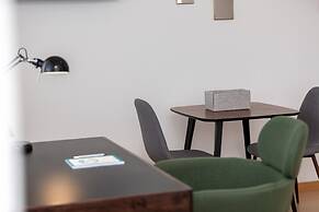 Feel Corporate Housing Marqu s IV