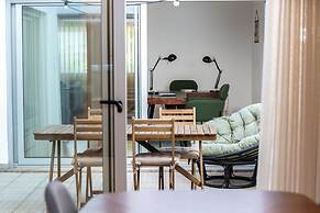 Feel Corporate Housing Marqu s II