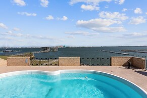 Bay Dreamer - Massive Bayfront Home W/ Private Pool 3 Bedroom Home by 