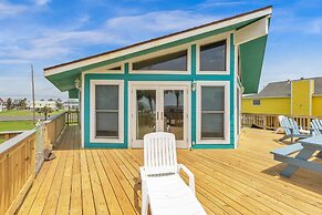 Alsup House In Jamaica Beach 3 Bedroom Home by RedAwning