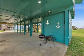 Alsup House In Jamaica Beach 3 Bedroom Home by RedAwning