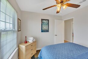 Alsup House In Jamaica Beach 3 Bedroom Home by RedAwning