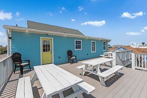 Sea-esta Completely Renovated 2 Story Home Only 1.5 Blocks To The Beac