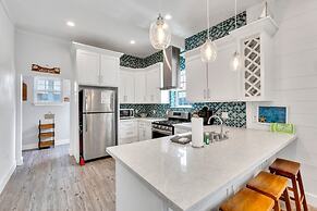 Sea-esta Completely Renovated 2 Story Home Only 1.5 Blocks To The Beac