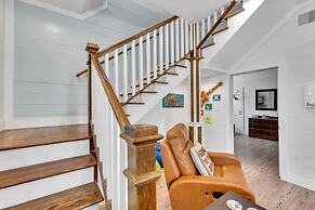 Sea-esta Completely Renovated 2 Story Home Only 1.5 Blocks To The Beac