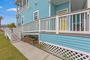 Sea-esta Completely Renovated 2 Story Home Only 1.5 Blocks To The Beac