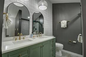 Sb206 Snowbridge 2br 2ba 2 Bedroom Condo by RedAwning