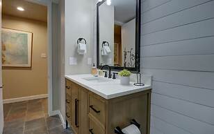 Sb206 Snowbridge 2br 2ba 2 Bedroom Condo by RedAwning