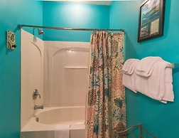 Havens #814 3 Bedroom Condo by RedAwning